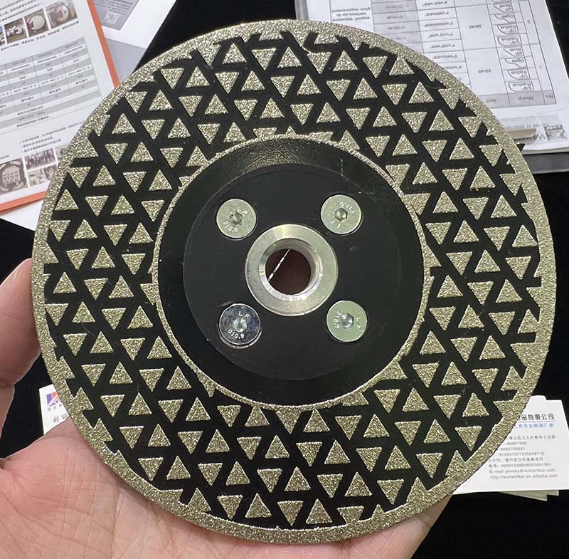 Electroplated diamond saw blade